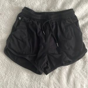 Women’s Senita Weekend Shorts: Size Small